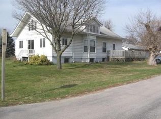 309 E Maple Ave, Libertyville, IA 52567