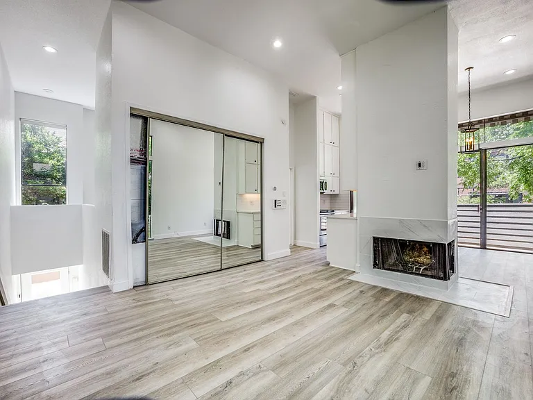 3610 Routh St — Photo 31