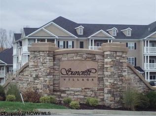 2736 Suncrest Vlg, Morgantown, WV 26505