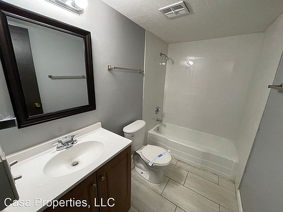 2nd image of 2035 J St #10