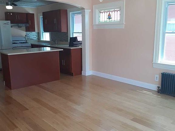3rd image of 9415 131st St