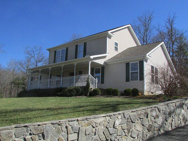 1st image of 121 Liberty Landing Dr