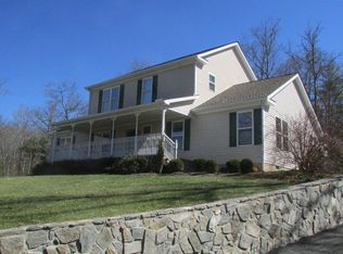 121 Liberty Landing Dr, Fleetwood, NC 28626