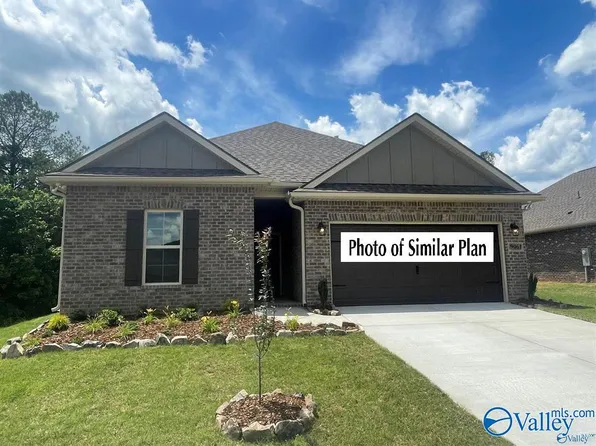 17668 Cabernet St, Athens, AL 35613