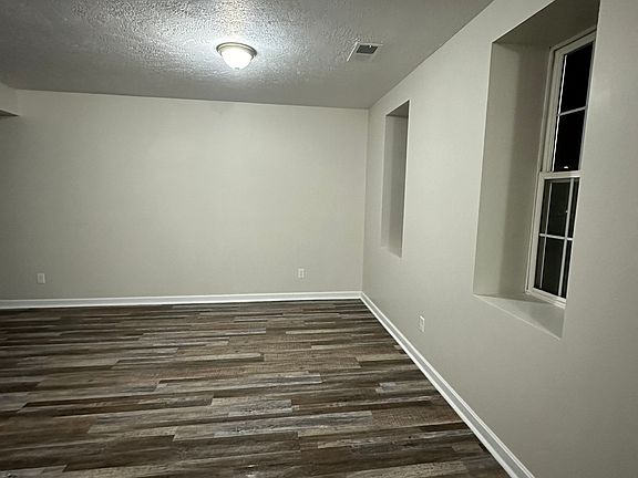 2nd image of 130 N Jefferson St