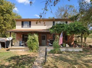 3890 Oregon Rd, Versailles, KY 40383