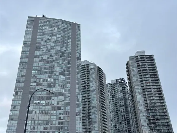 9981 Whalley Blvd #2410, Surrey, BC V3T 0G6