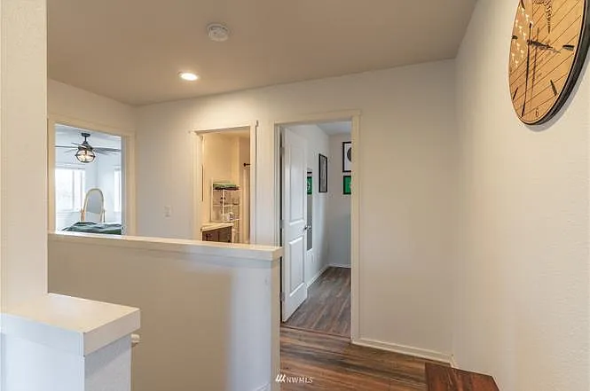 1322 E 34th St — Photo 15