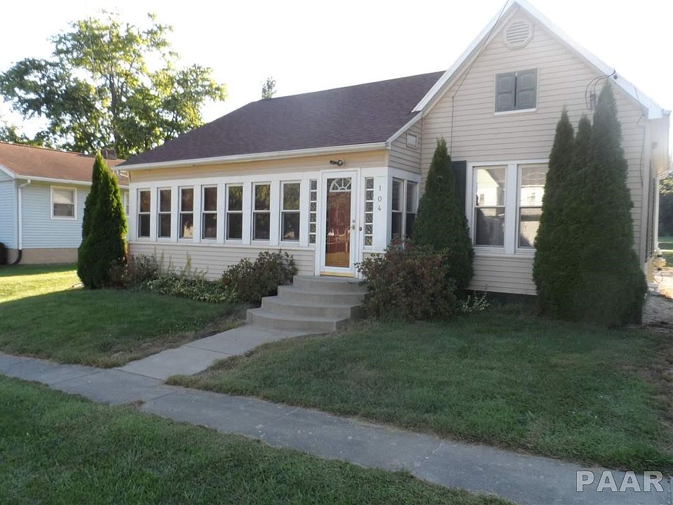 1st image of 104 N Laurel St