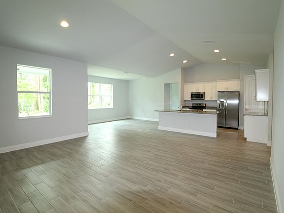 2nd image of 986 SE Browning Avenue