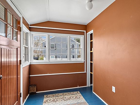 4th image of 11 Norman Ave