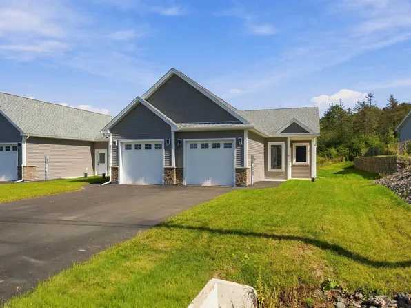 21 Seyval Dr, Avonport, NS B0P 1P0