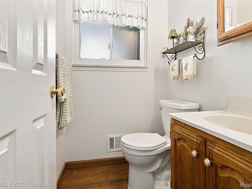 44597 Westminister Way, photo 19