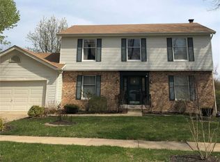 3623 Whispering Ridge Ln, Saint Louis, MO 63129