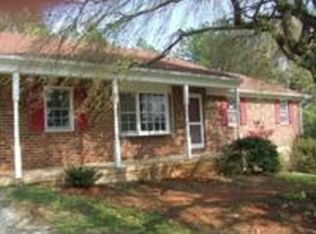 1434 Deerview Dr, Forest, VA 24551