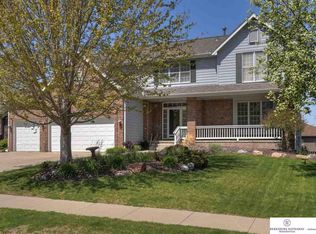 17226 Cinnamon St, Omaha, NE 68135