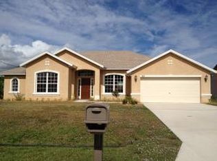 113 SW Glenwood Dr, Port Saint Lucie, FL 34984