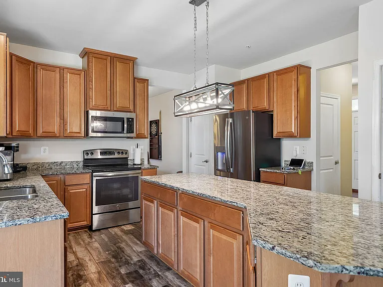 14315 Devinger Pl — Photo 4