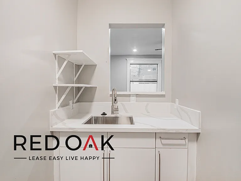 692 Valencia St #303 — Photo 10