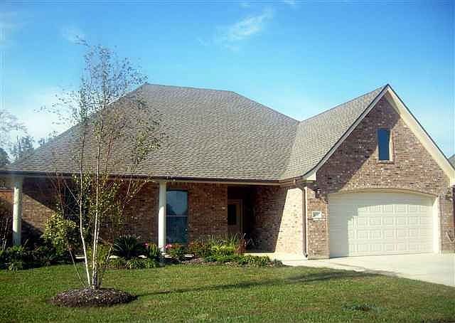 1st image of 126 Winding Brook Dr