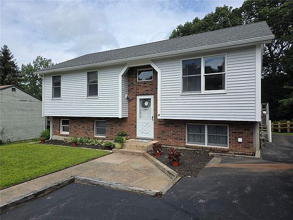 2nd image of 5 Brookview Ct
