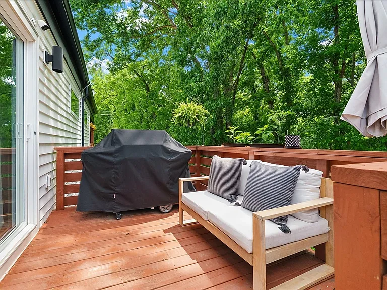 308 Sunliner Dr — Photo 31