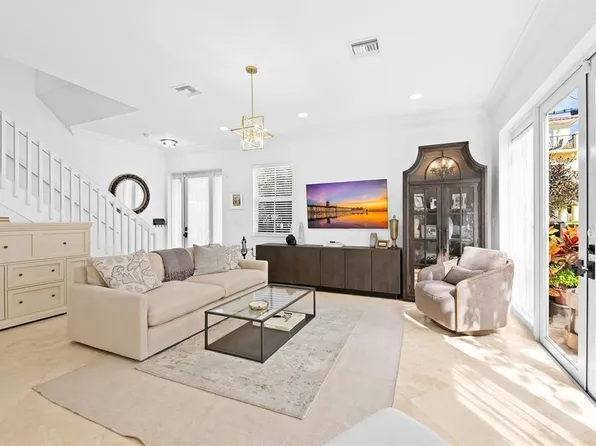 920 SW 8th Street, Fort Lauderdale, FL 33315