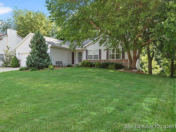 2nd image of 1737 Glenvale Dr SW