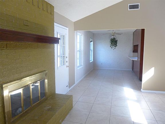 3rd image of 7529 Kell Dr