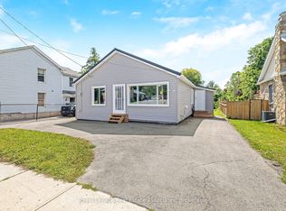 98 Main St N, Halton Hills, ON L7J 1W2
