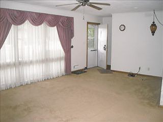 1st image of 2806 Oak Grove Ln