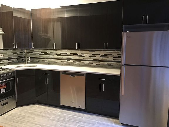 3rd image of 225 E 46th St APT 6F