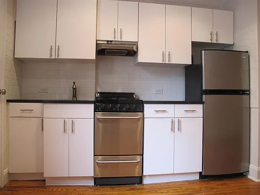Rented by Metropolis Real Estate of Manhattan | media 6