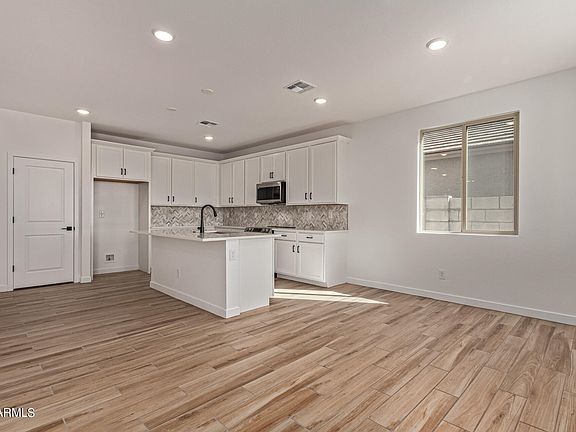 5th image of 23393 W WINSLOW Avenue