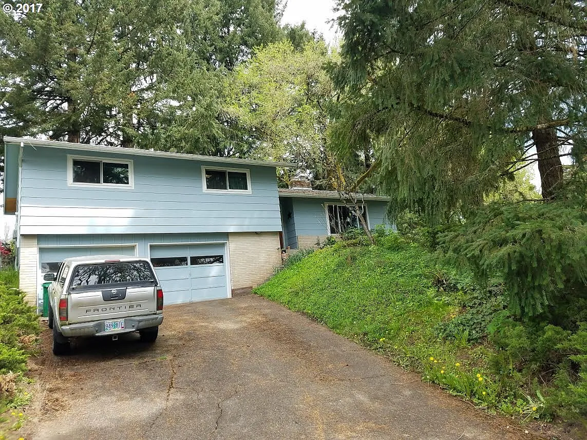 3039 Lavina Dr photo 1