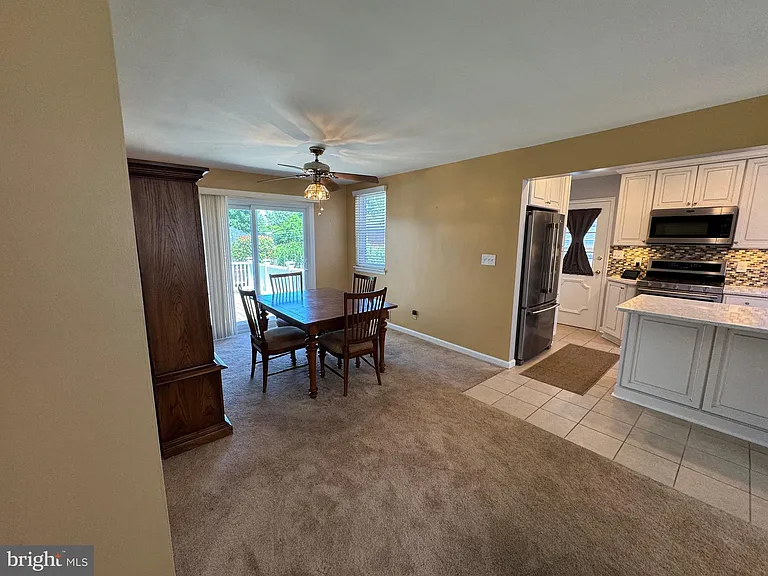 2906 Breezy Ter — Photo 52