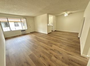 6850 Woodley Ave APT 5, Van Nuys, CA 91406