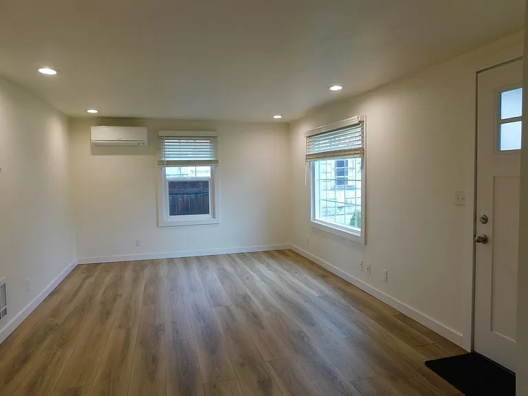 340 Goodyear St — Photo 5
