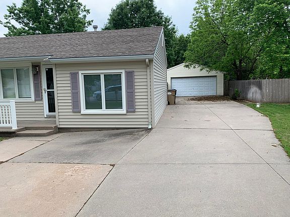 2nd image of 1009 E 12th Ave