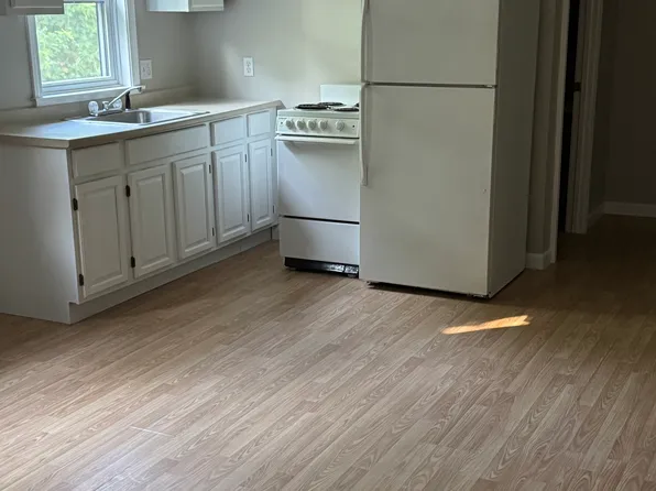 12 Smith Ave, Smithfield, RI 02828