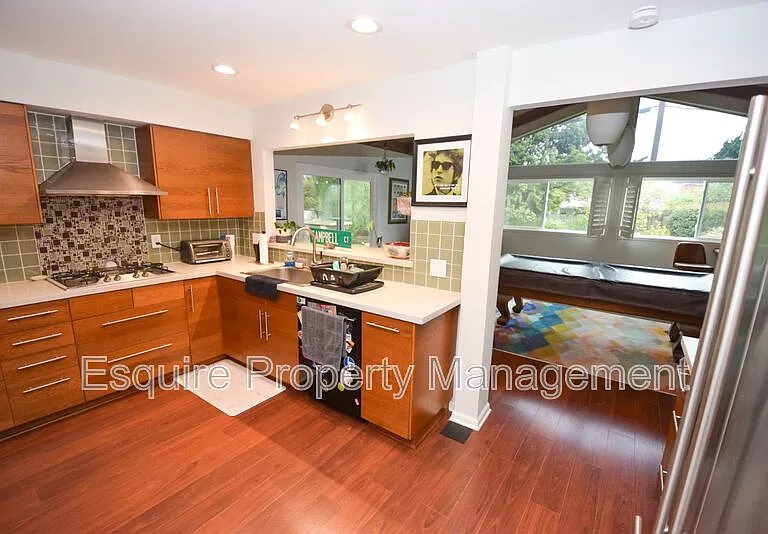 4355 Whittier Ct — Photo 7