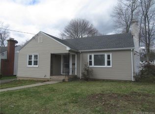 9 Sherwood Rd, West Hartford, CT 06117