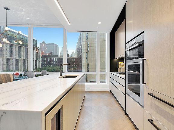 3rd image of 111 Murray St APT 9B