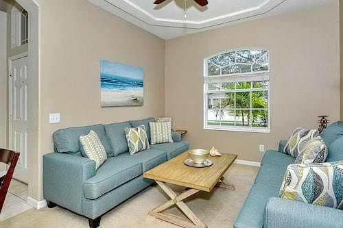 4th image of 1702 Mellon Way