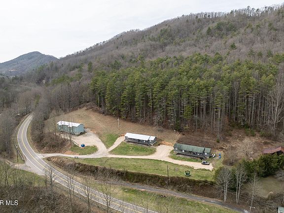 5th image of 6672 Roan Creek Rd