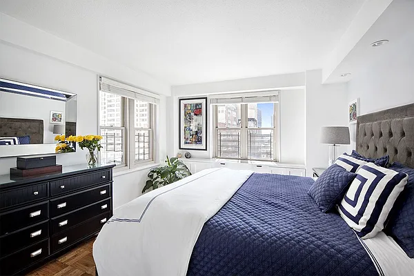 Sold by Stribling | media 18