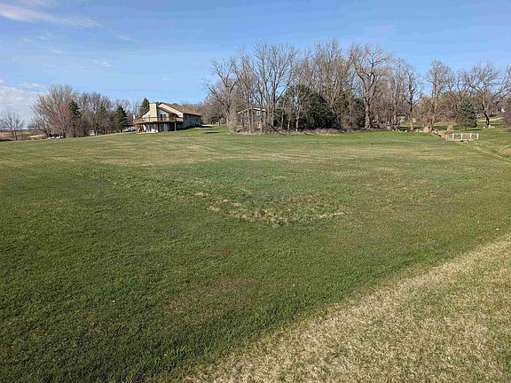 2nd image of 258 Lake Summerset Rd