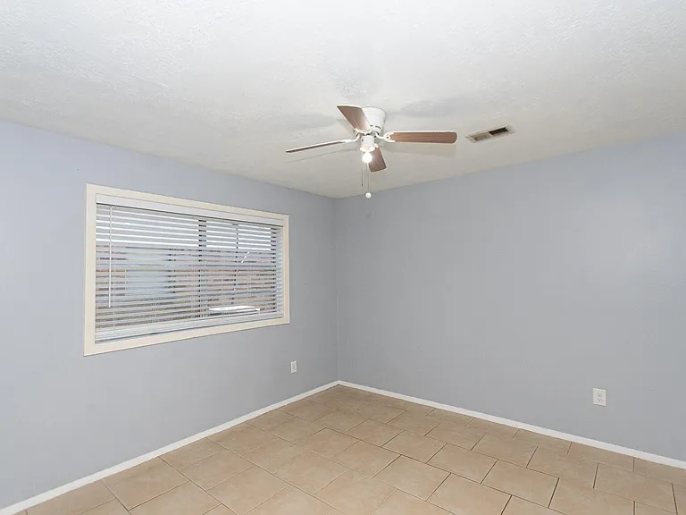4210 Cork Ln — Photo 11