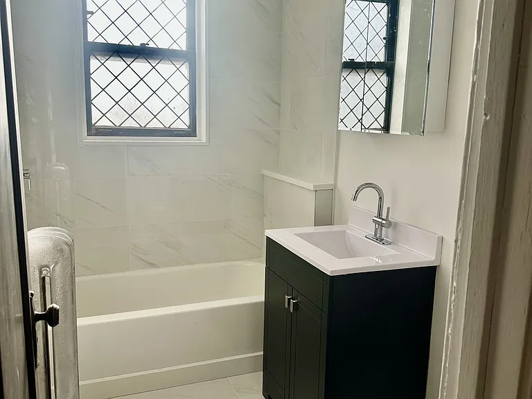 1348 W Hood Ave #1A — Photo 9