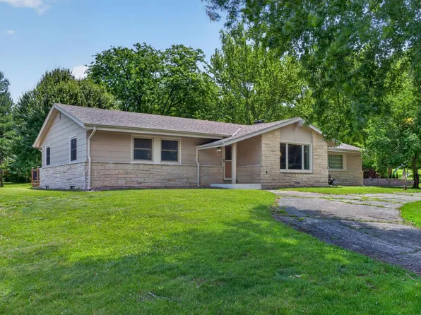 S94W23105 Meadow View LANE, Big Bend, WI 53103